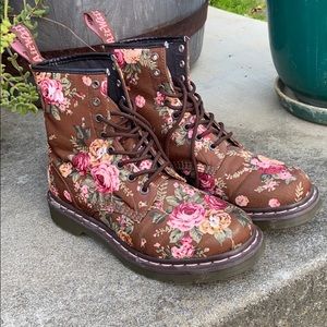 Doc Marten’s 1460 Boot- Victorian Flowers